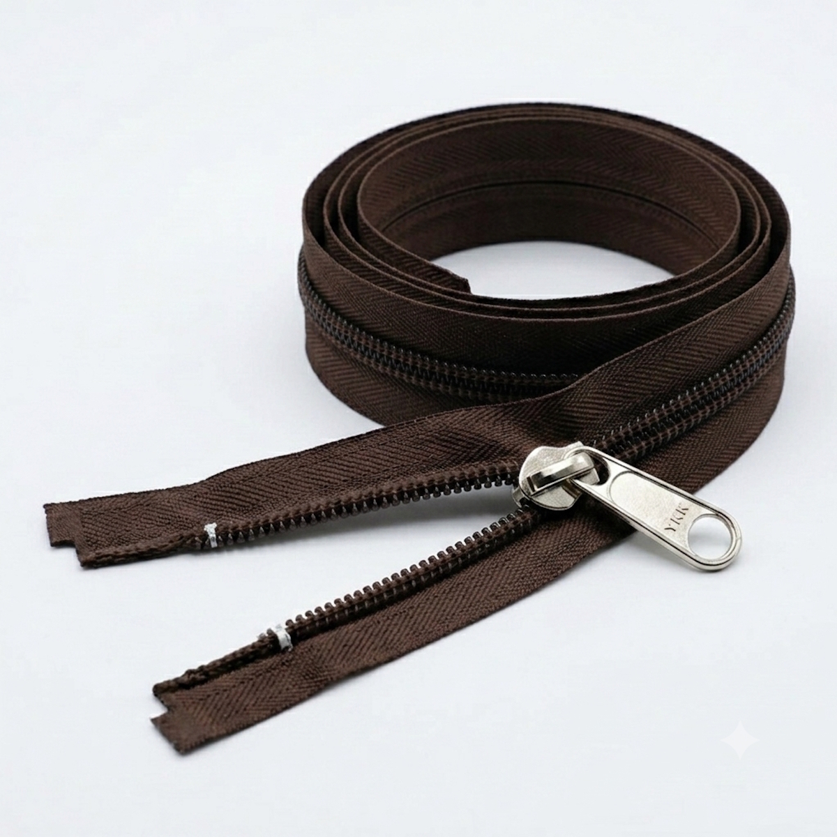 YKK teilbar, Spirale, braun 570, 210 cm, Metallsteckteil, 10mm, Band 40mm, Doppelgriff (10CF open)